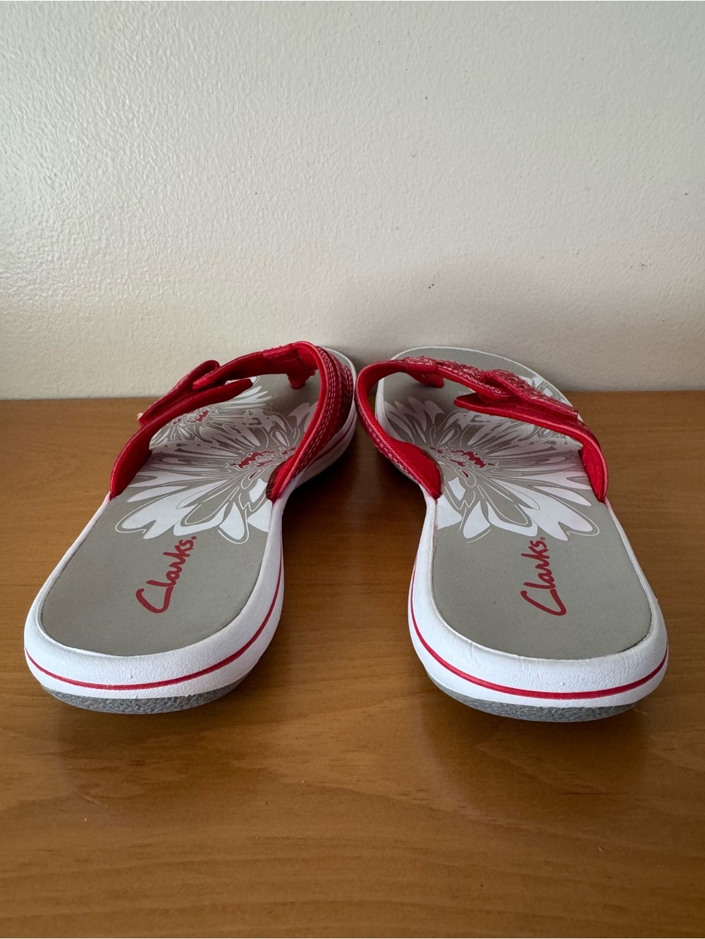 Clarks Red Thong Sandals - Size 7 - Picture 4 of 13